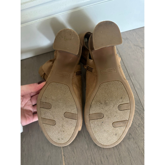 Fergalicious Brown Suede Peep Toe Ankle Boots Size 7.5 - Picture 7 of 9